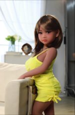 7 Süße Geheimnisse Der Adorablen 13kg Süßen Anime Sexpuppe: Jung Wirkende Mittlere Brüste Mit Schwarzen Augen & Wig-Duo-Magie! – Bild 8