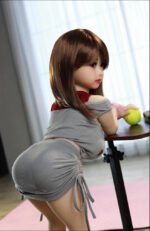Geheimnisse Der Verspielten 13kg Süßen Anime Sexpuppe: Jung Wirkende Mittlere Brüste Mit „HELP“-Tee-Tease! – Bild 5